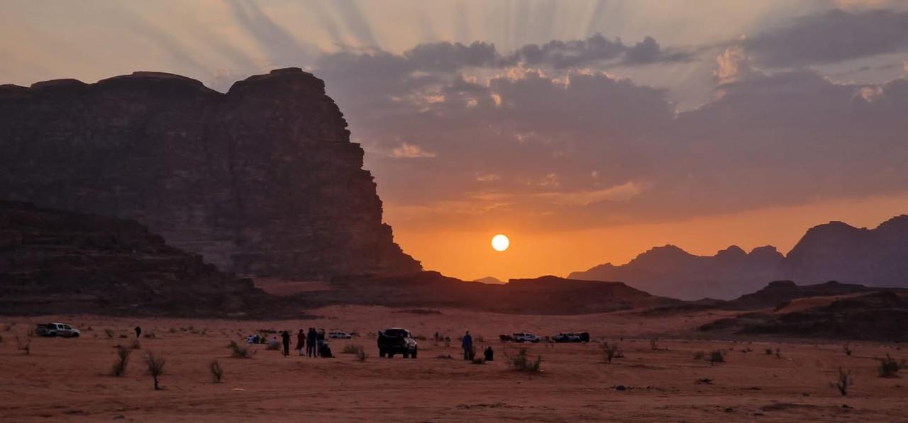 Rum Titanic Camp Wadi Rum Eksteriør bilde